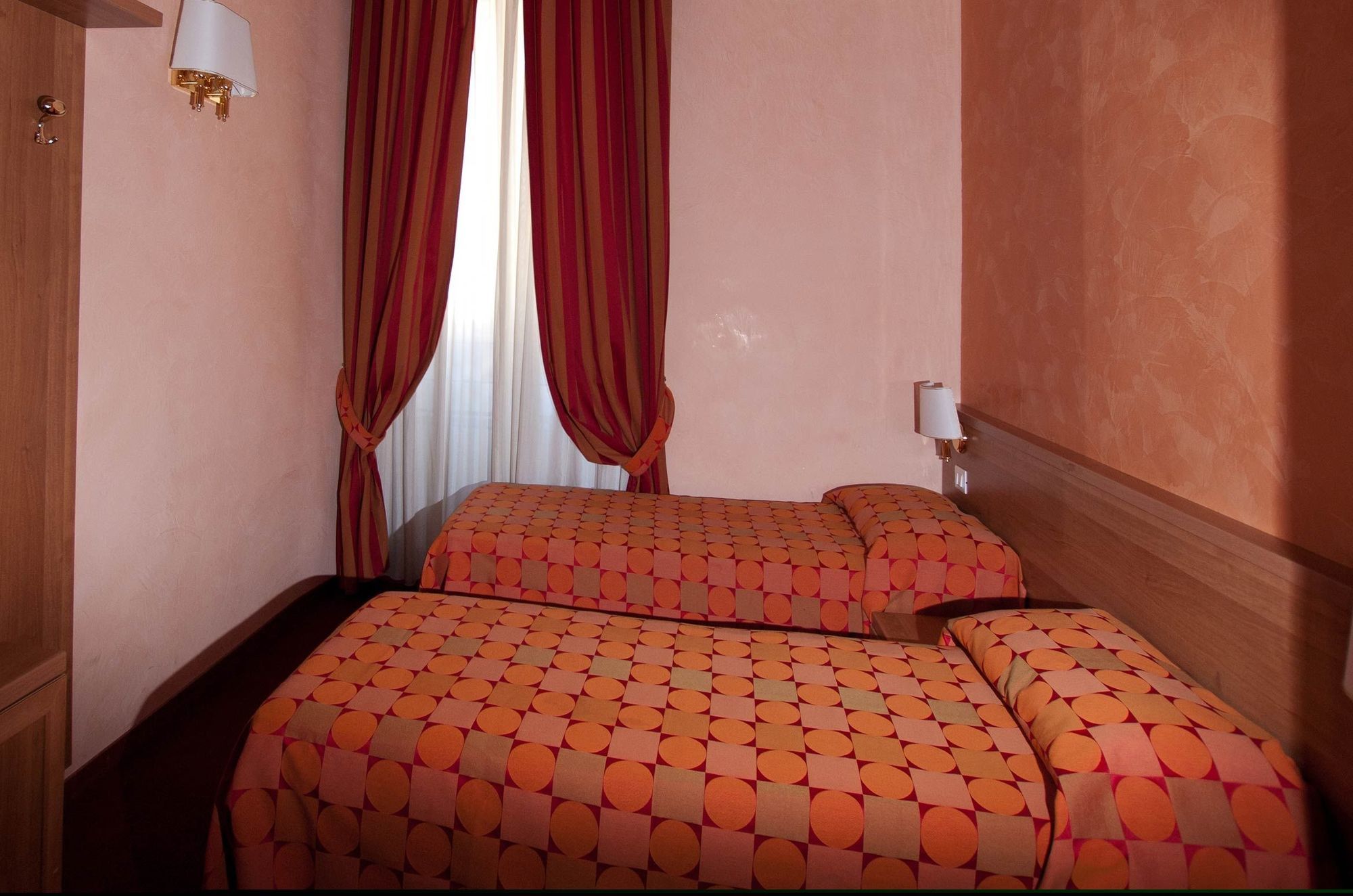 New Morpheus Rooms Rome Bagian luar foto